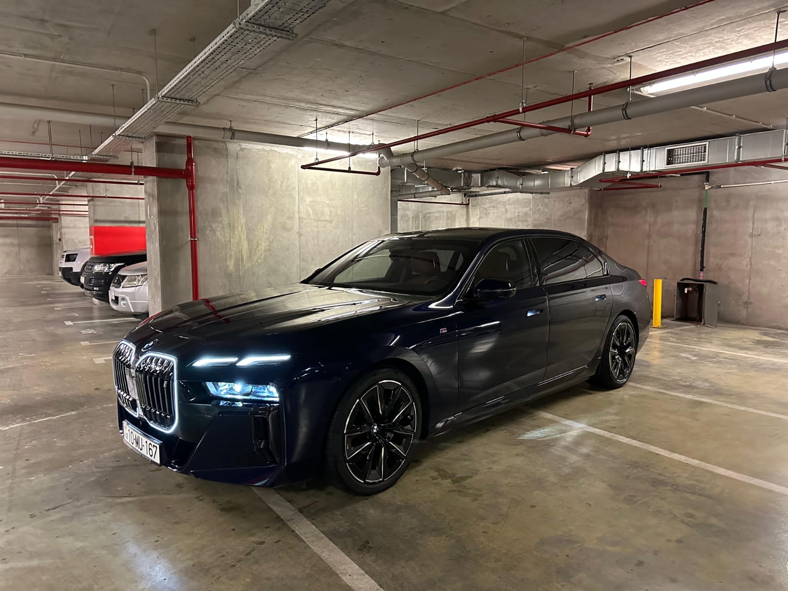 BMW  i7 2023 şəkil 2