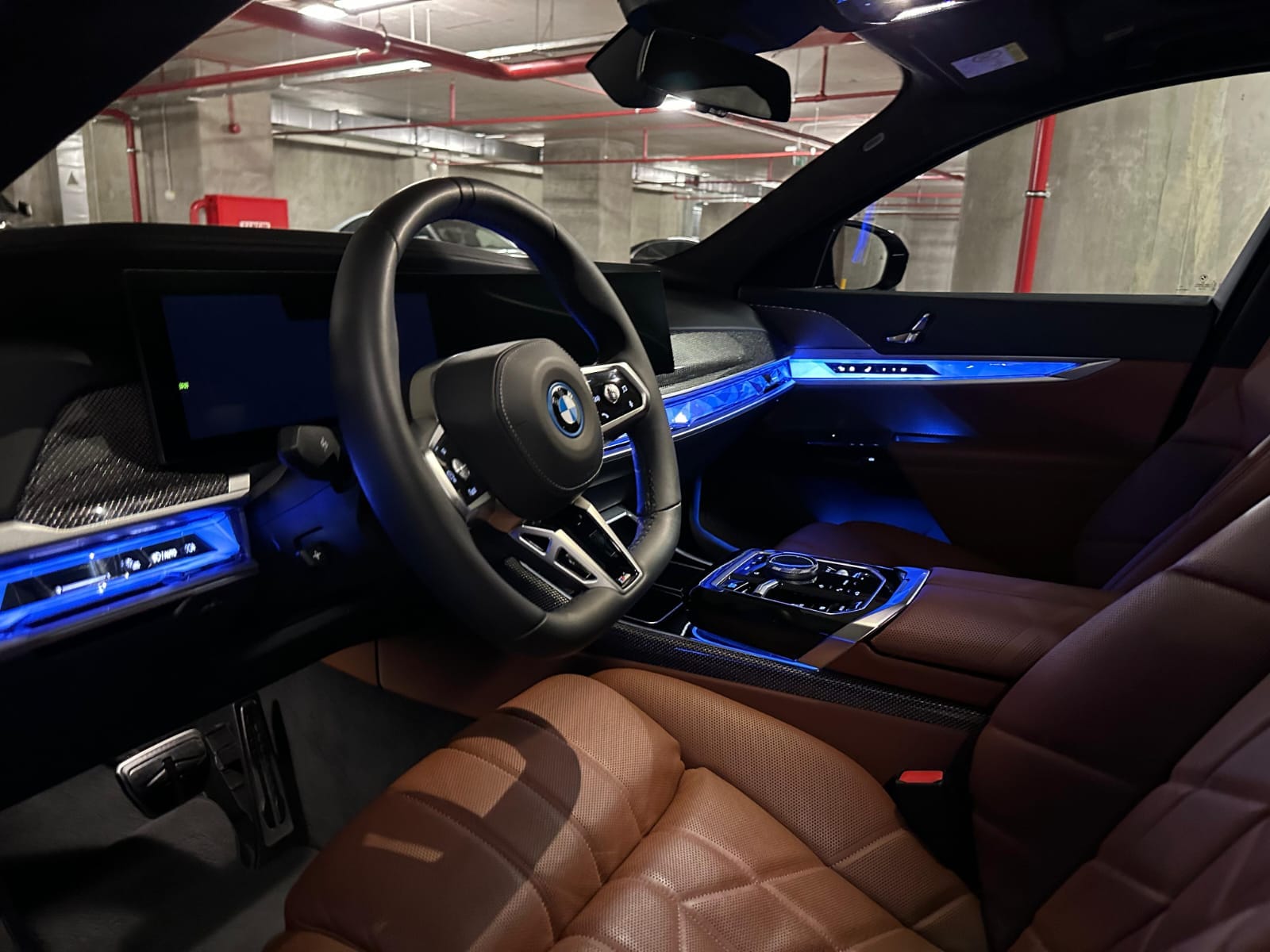 BMW  i7 2023 şəkil 3