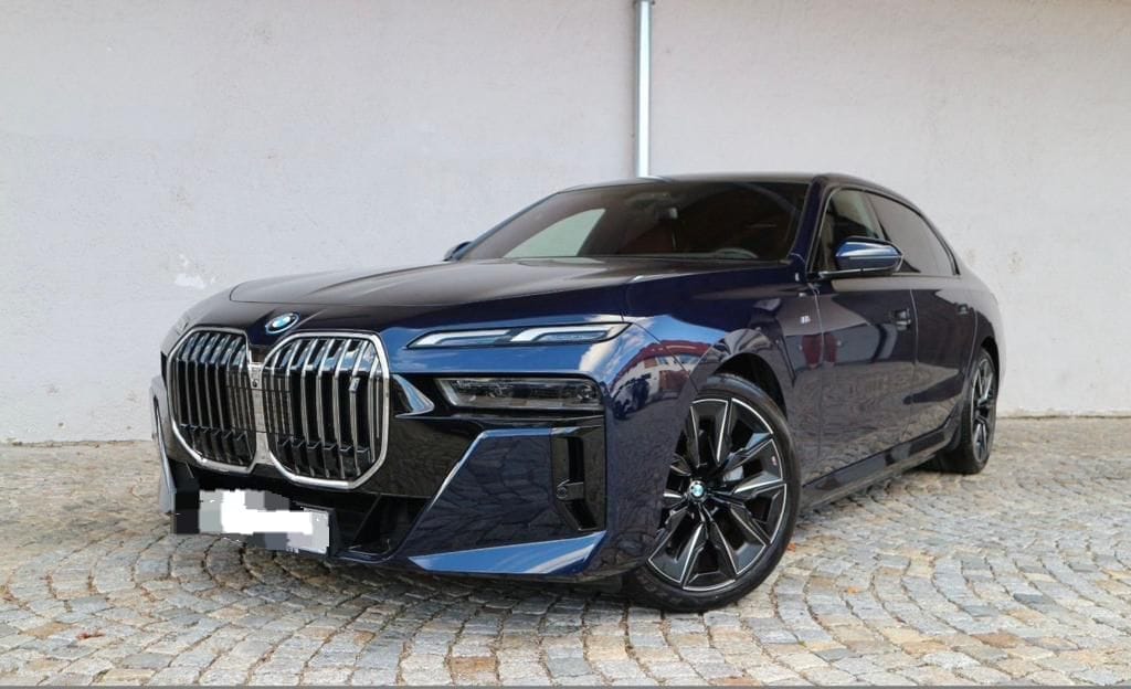 BMW  i7 2023 şəkil 5