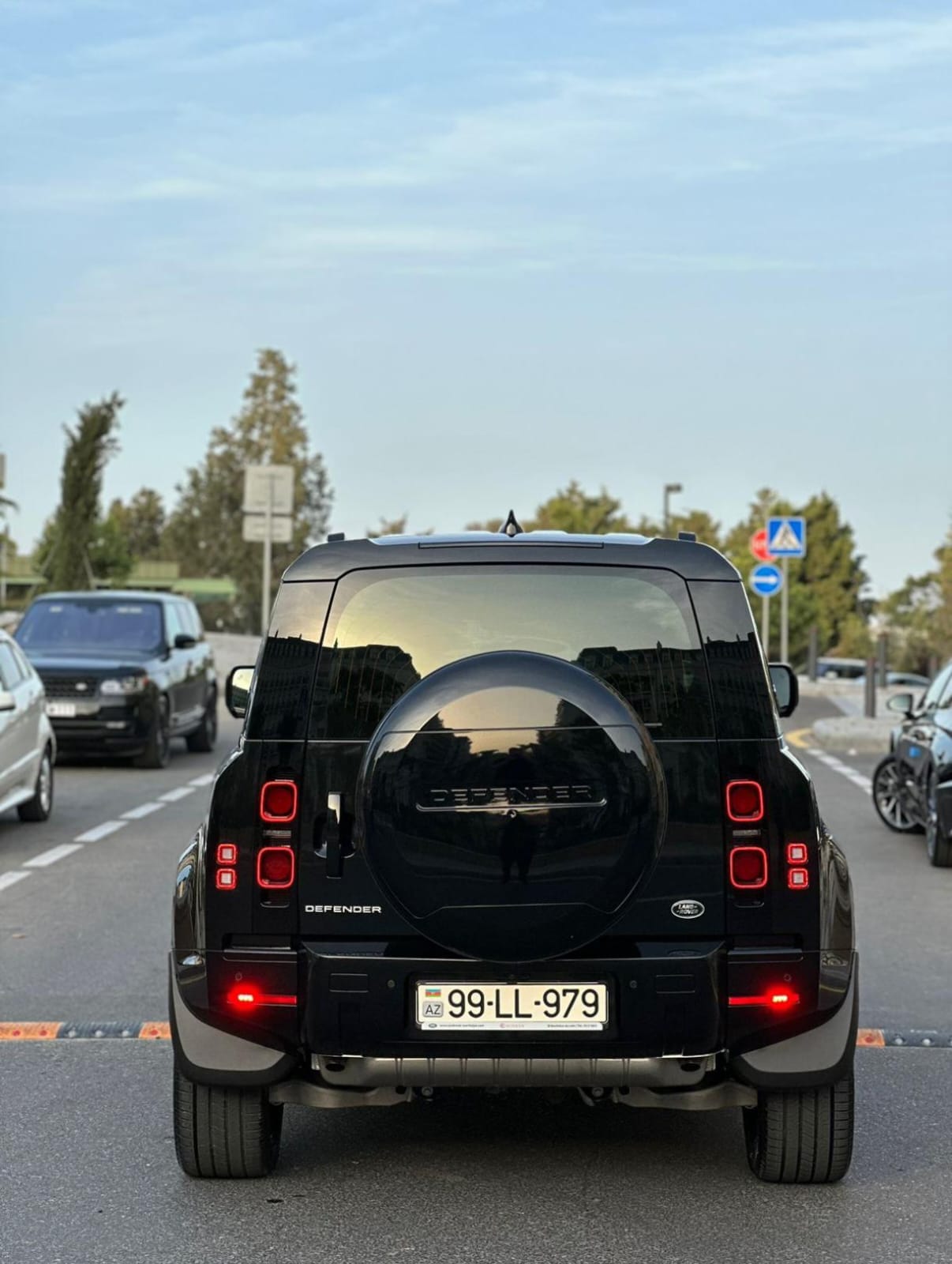 Land Rover  Defender 2023 şəkil 4