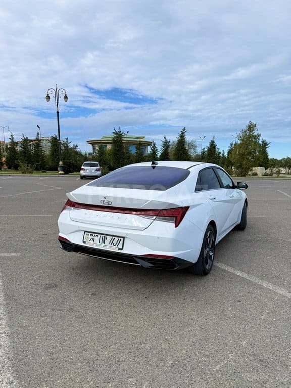 Hyundai   Elantra 2022 şəkil 4