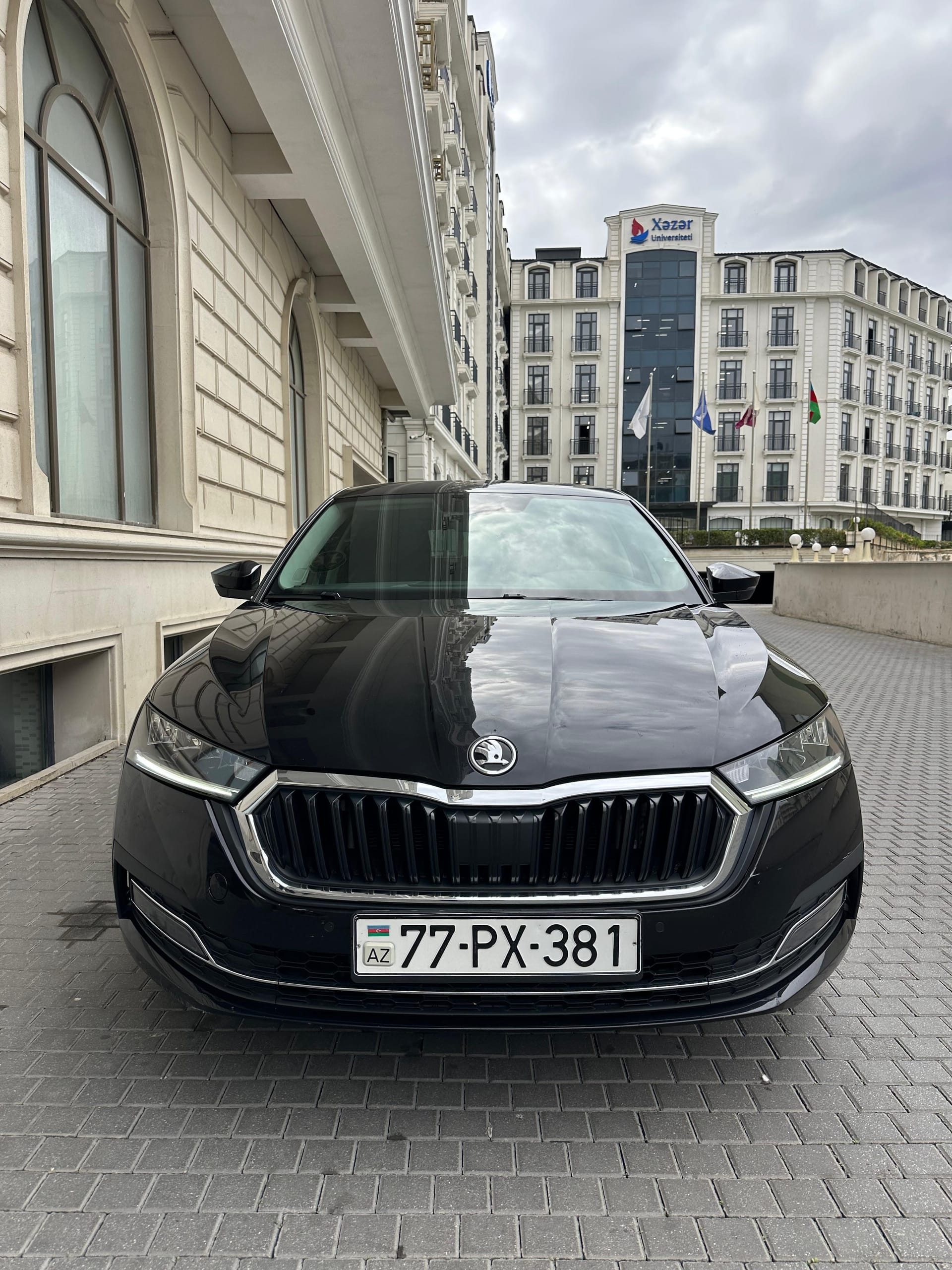 Skoda Octavia 2021 - Image 1 of 9. Click to zoom or open fullscreen.
