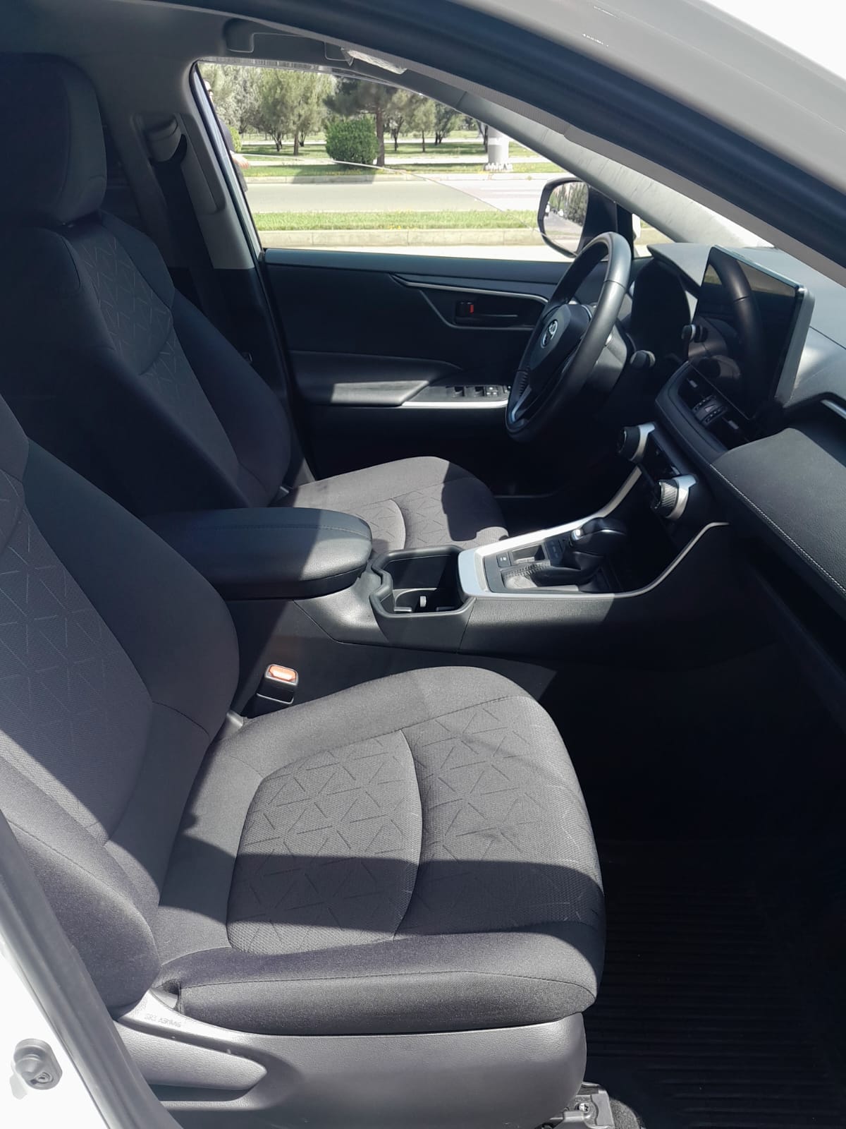 Toyota RAV4 2024 şəkil 4