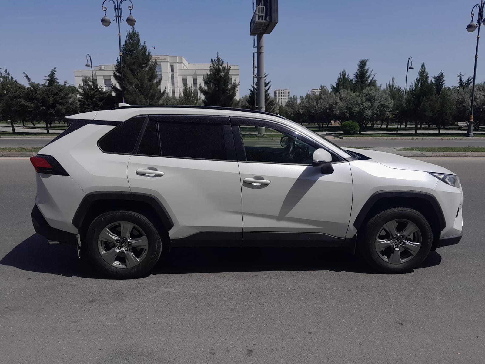 Toyota RAV4 2024 şəkil 5