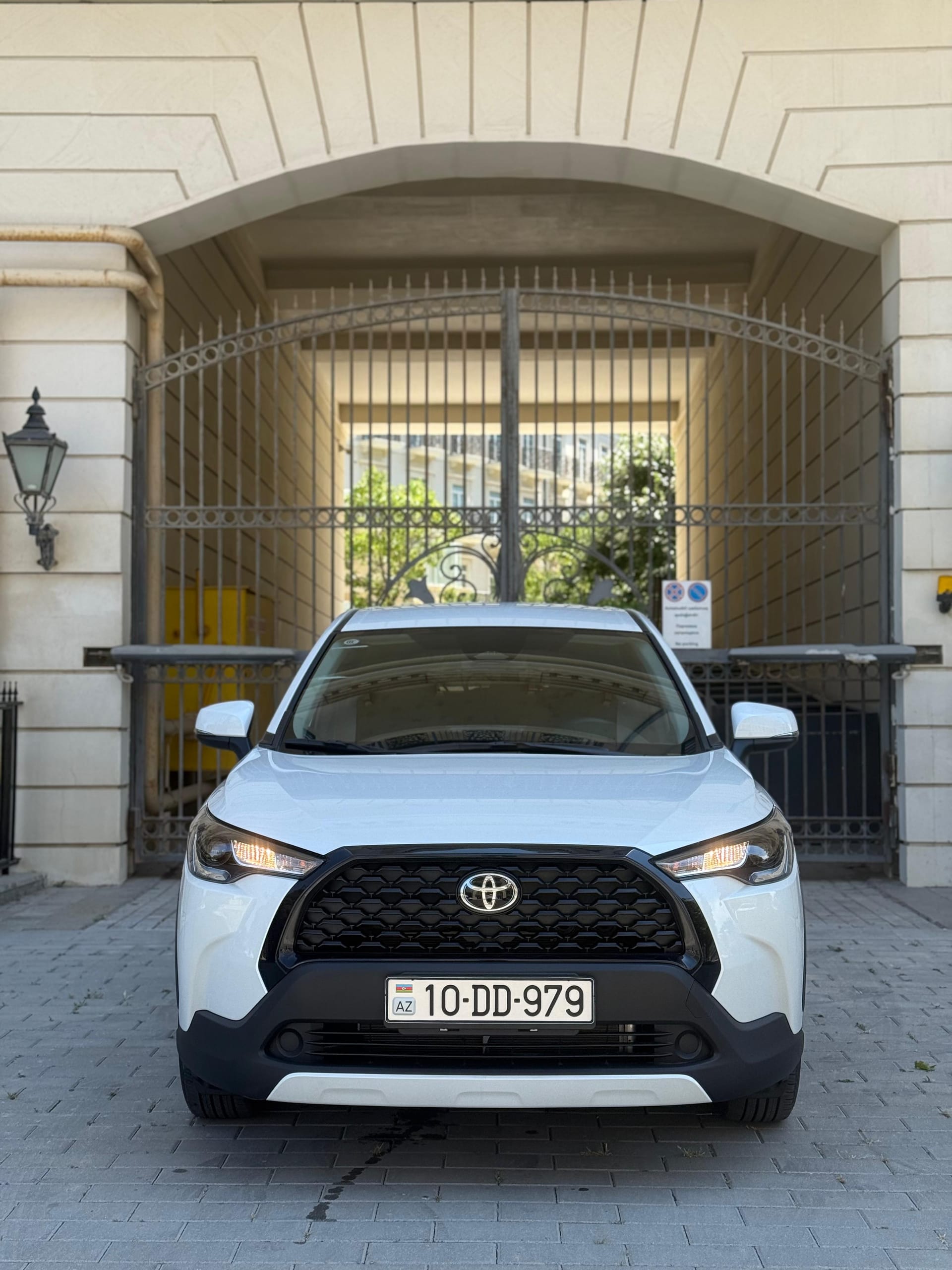 Toyota Corolla Cross 2025 - Image 1 of 6. Click to zoom or open fullscreen.